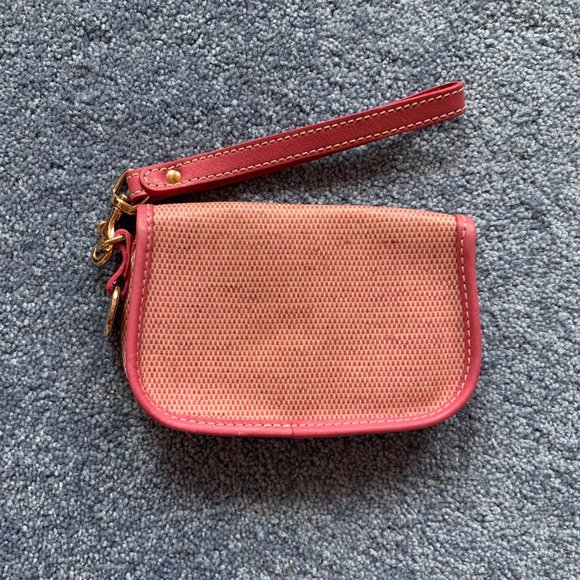 Beautiful pink DOONEY & BOURKE cute wristlet - Picture 2 of 3